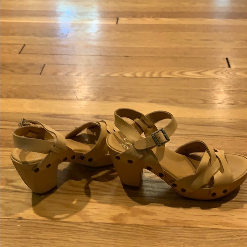 KorkEase size 7/38 tan platform leatherwrap sandal